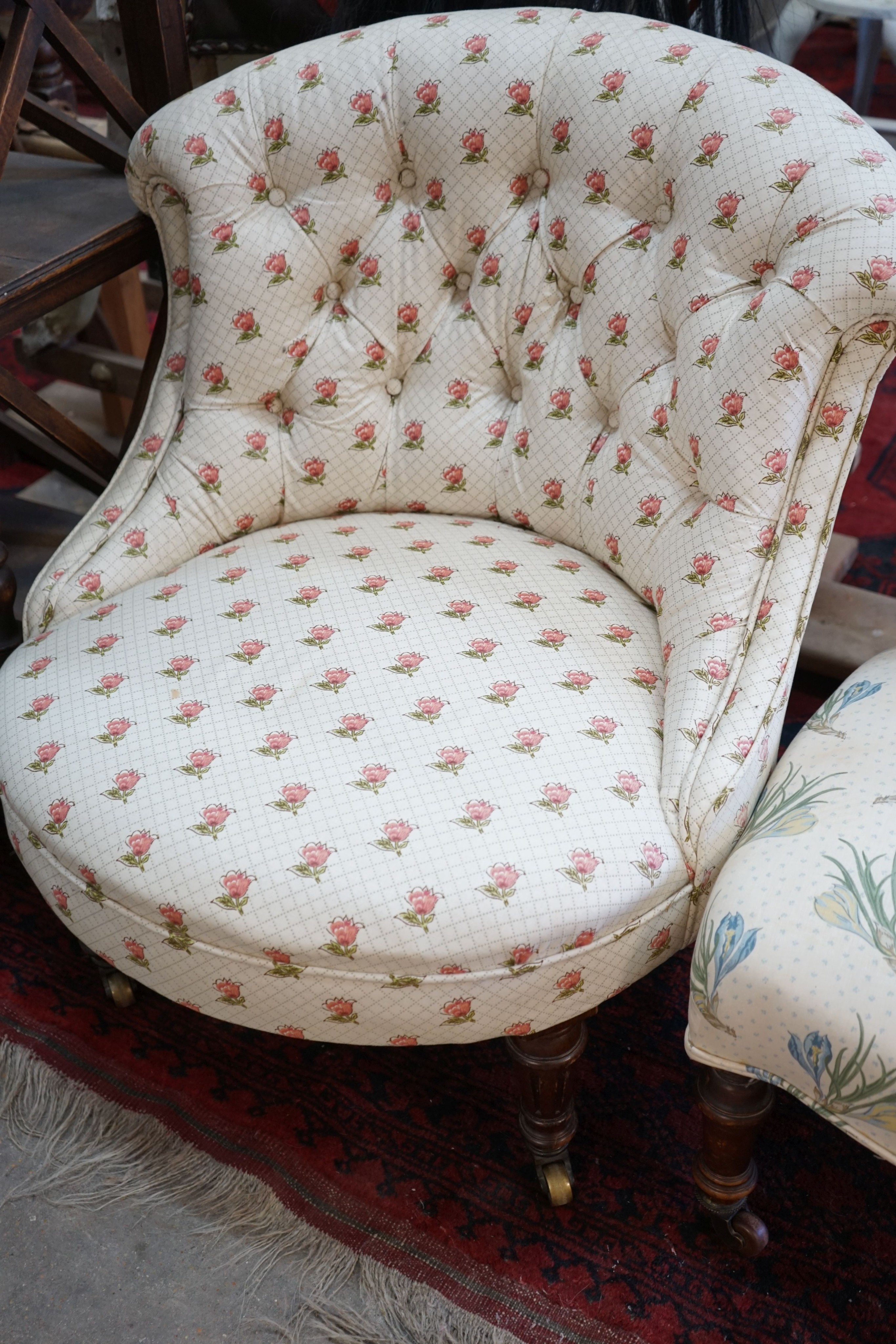 Two Victorian buttoned back upholstered side chairs, larger width 70cm, height 72cm